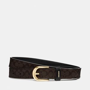NWT Class Belt In Signature Canvas Belt